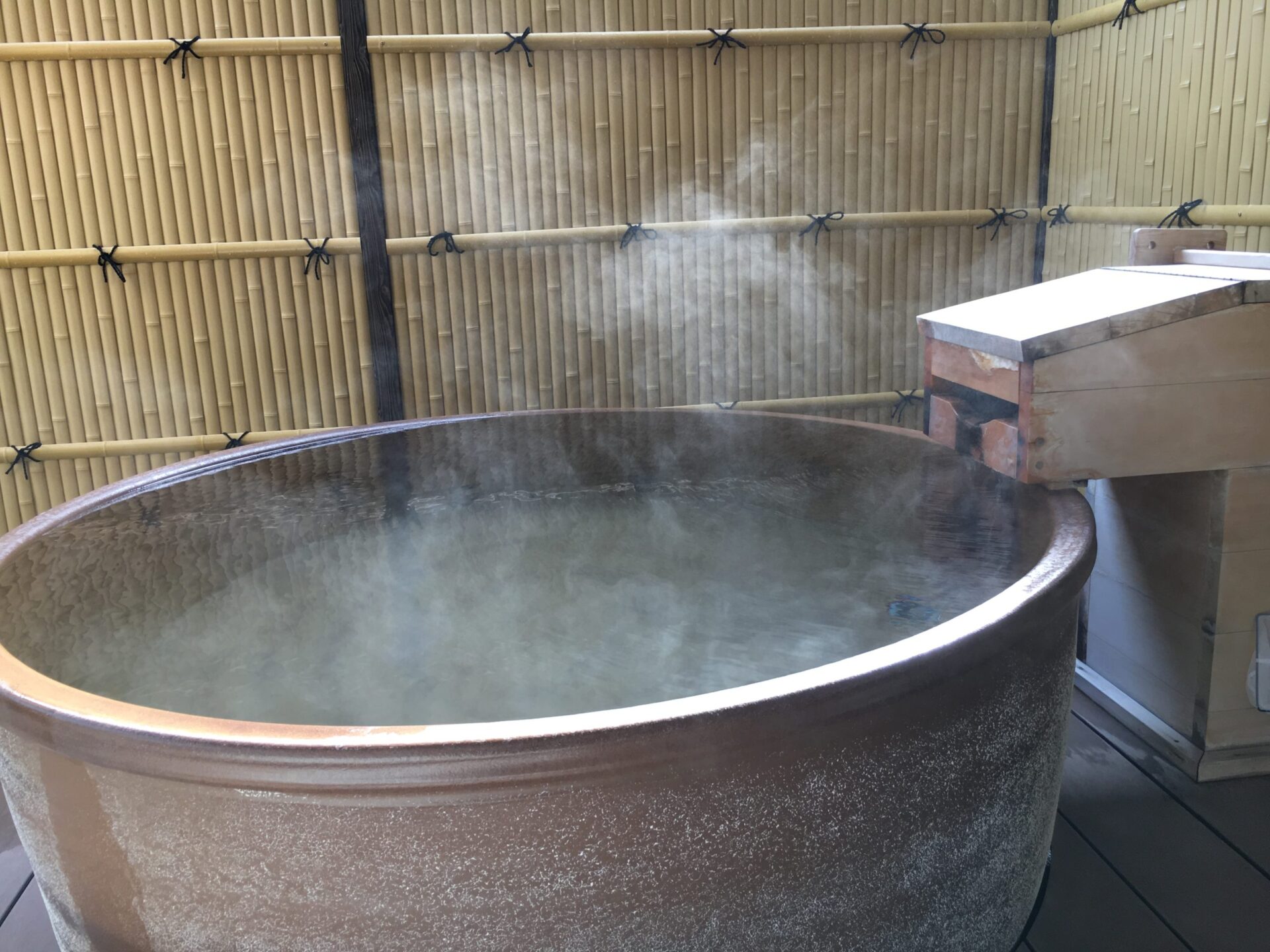 かみのやま温泉 果実の山 あづま屋 露天風呂付客室 Jr.スイート 客室露天風呂(源泉かけ流し)