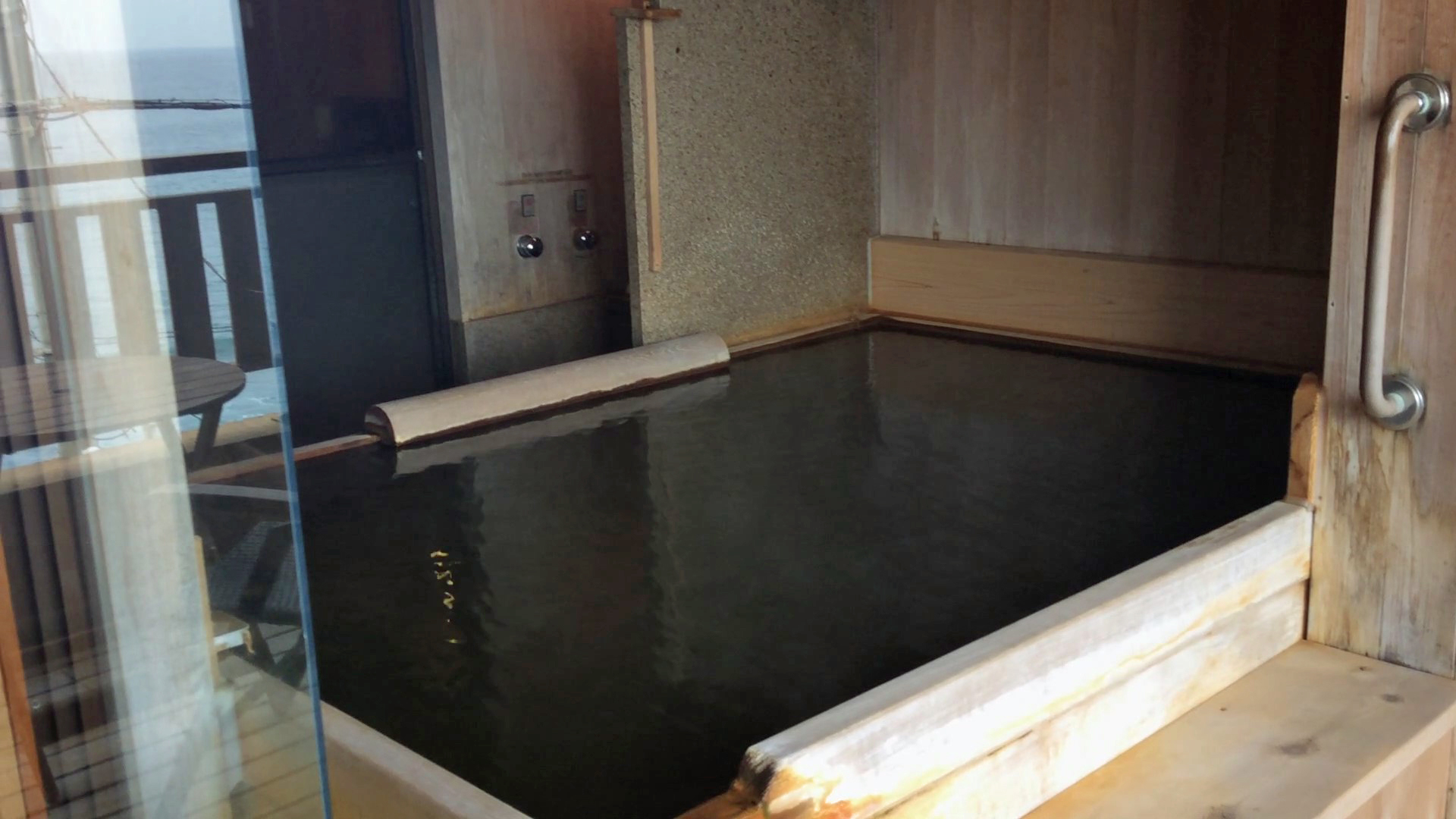 東伊豆町 片瀬温泉 片瀬館「ひいな」さん　特別室　源泉かけ流し　客室露天風呂