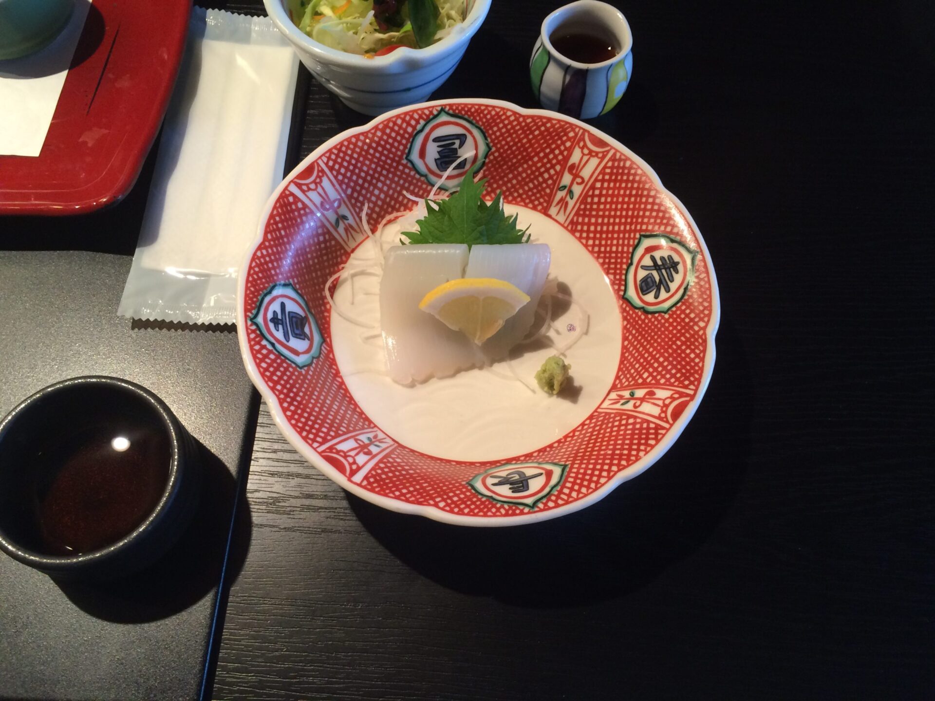 東伊豆町 片瀬温泉 片瀬館「ひいな」さん　特別室　朝食　イカの刺身