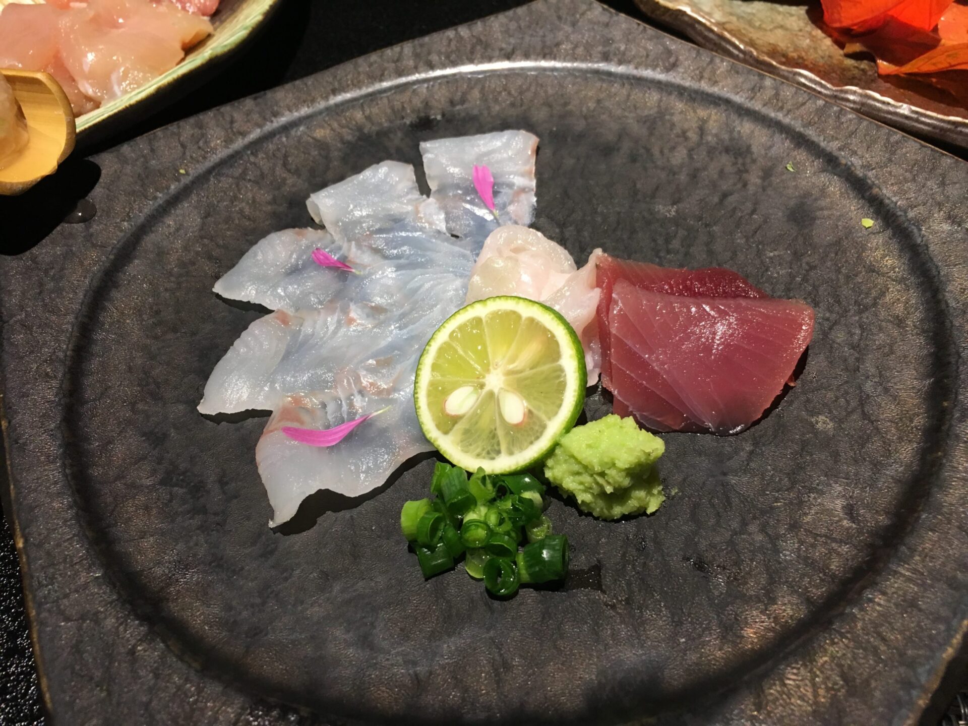 四季彩の宿 ふる里 夕食 お造り（平目・まぐろ）