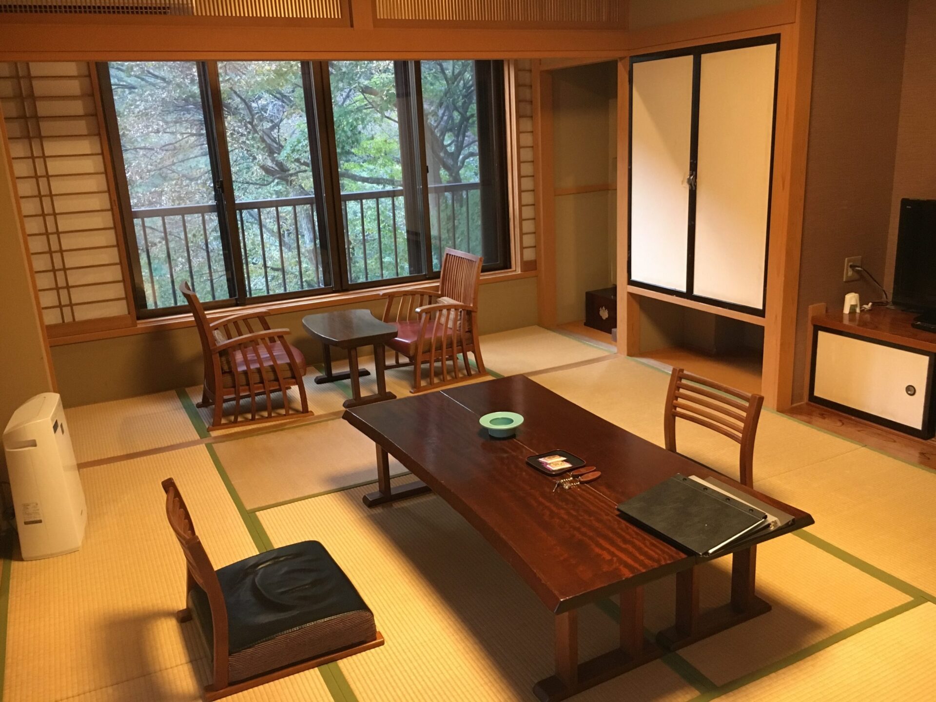 四万温泉 時わすれの宿 佳元 欅 客室(10畳和室)(2019年当時)