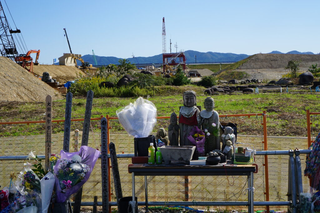 南三陸 防災対策庁舎 献花台