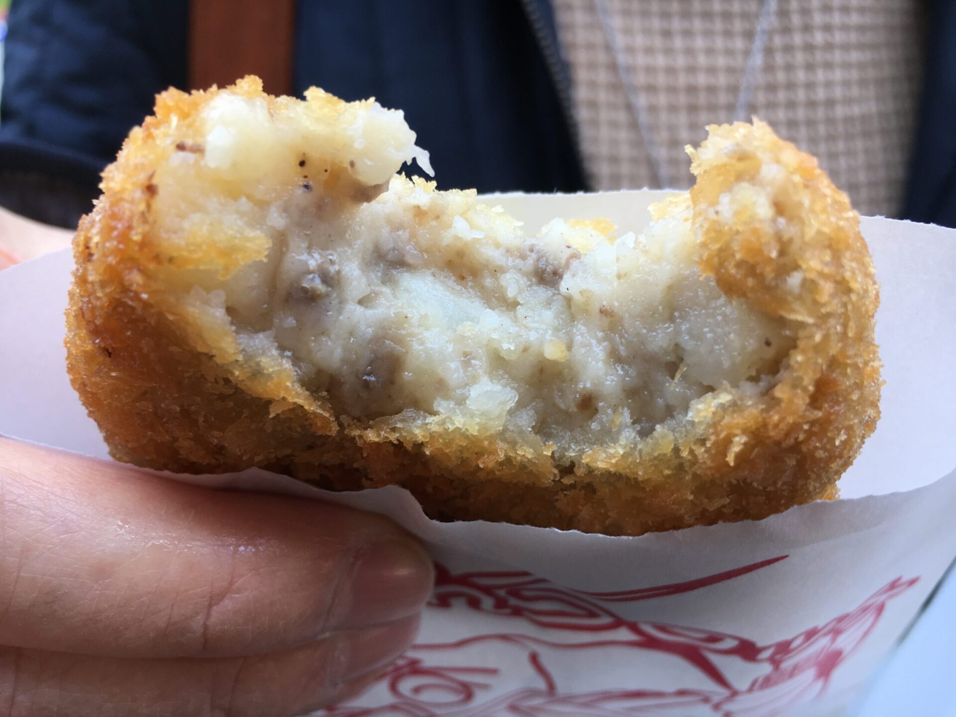 伊勢神宮 おはらい町 食べ歩きグルメ 伊勢海老コロッケ