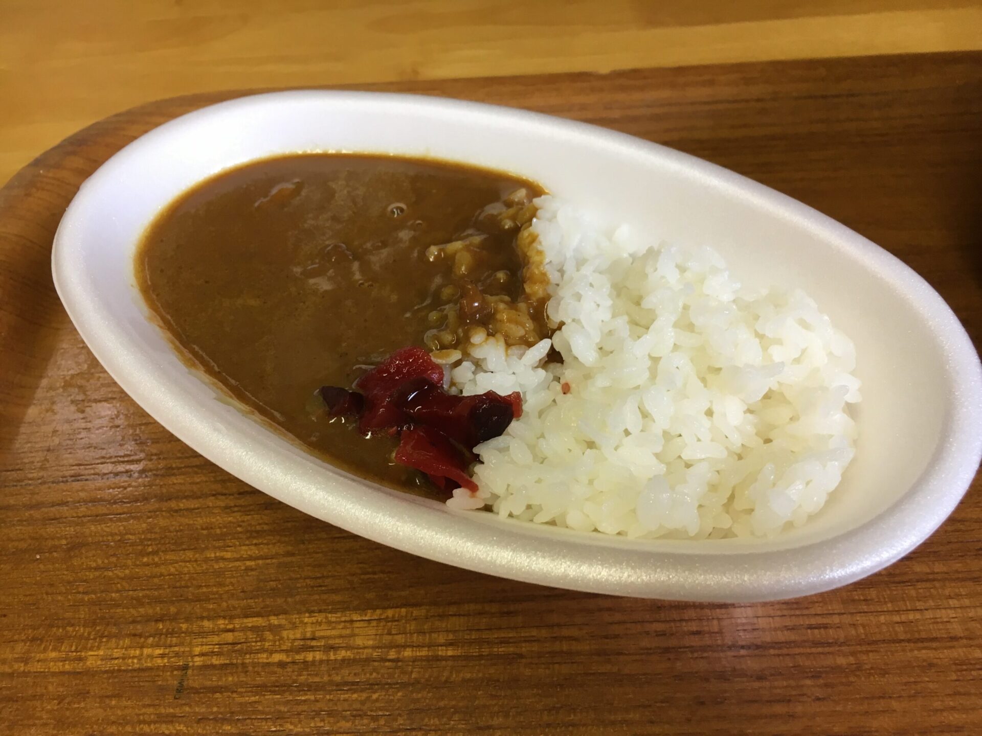 「森の物産館キョロロ」カレーライス