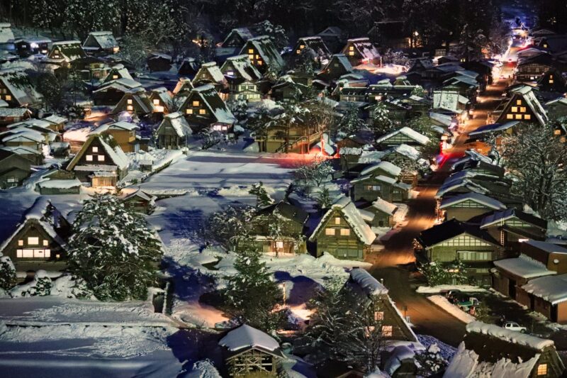 白川郷　ライトアップ　展望台からの眺め