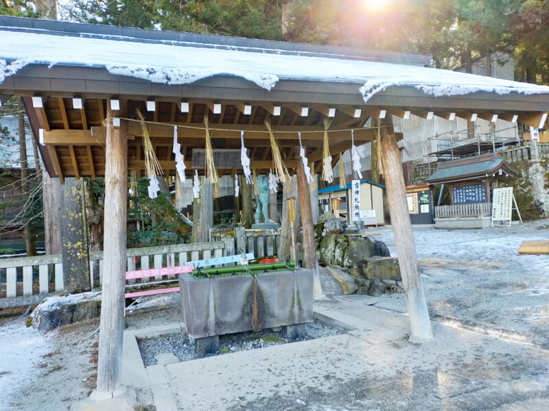 上社本宮 手水舎