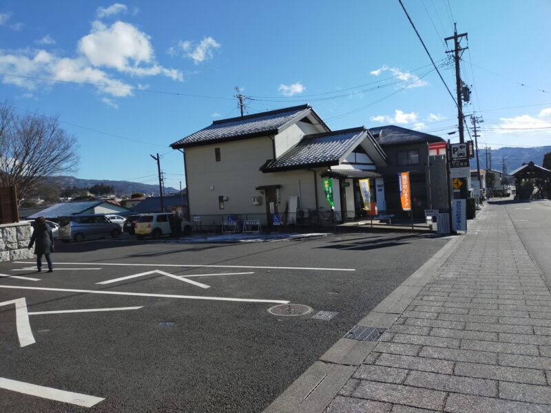 諏訪大社春宮駐車場