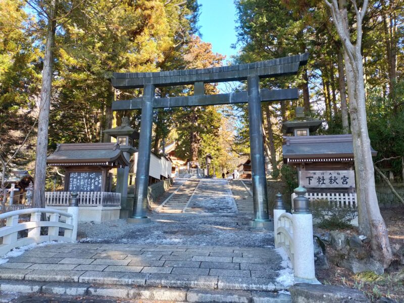 諏訪大社 下社秋宮 鳥居