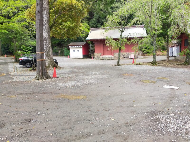 静岡　伊豆山神社　上駐車場（本殿横・約30台）
