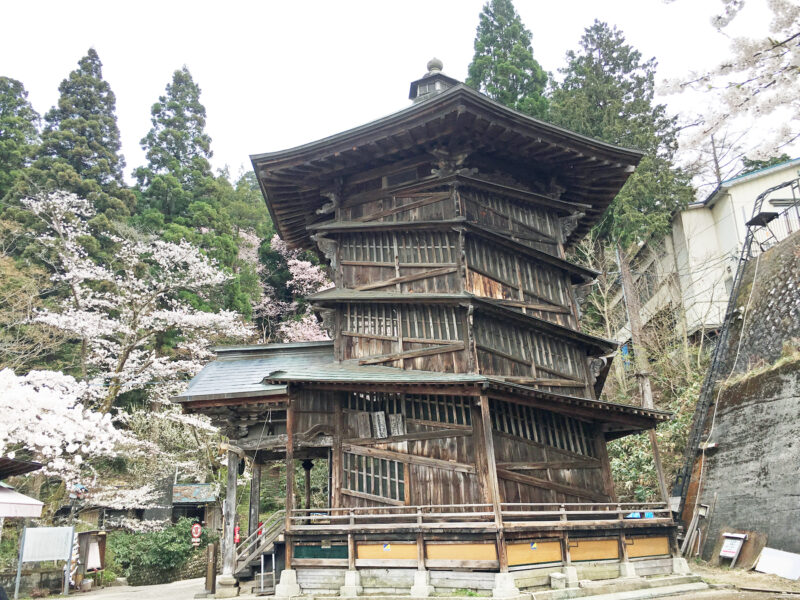 飯盛山　さざえ堂