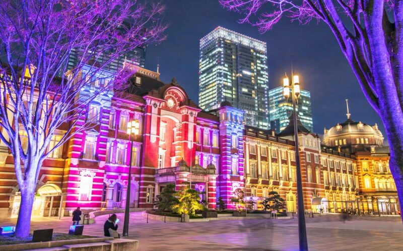 東京駅丸の内駅前広場