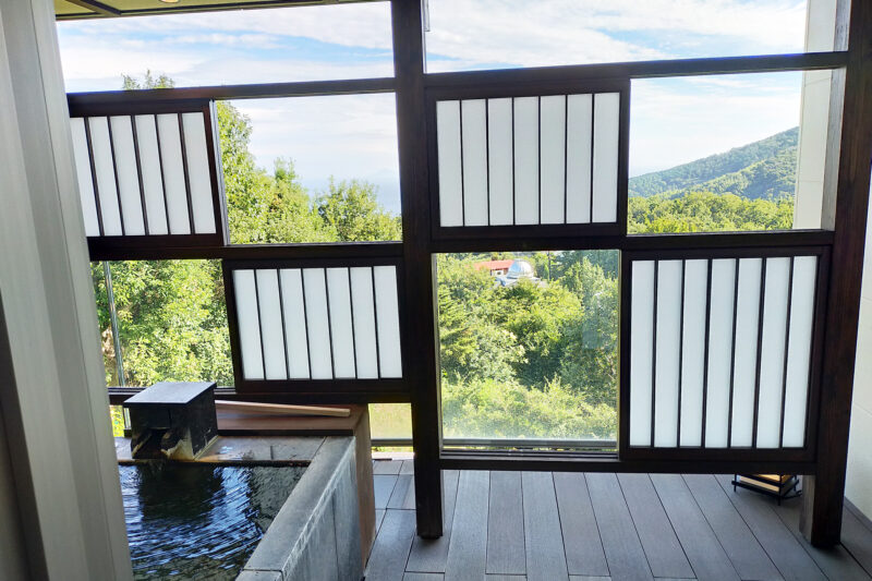 大室の杜 玉翠 蒼空 露天風呂 障子