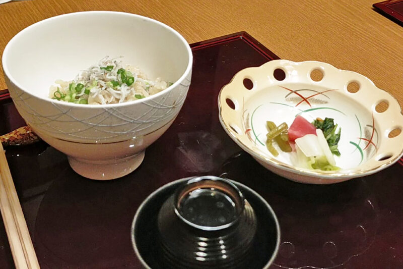 大室の杜 玉翠 食事 茸ご飯 赤出汁 香の物