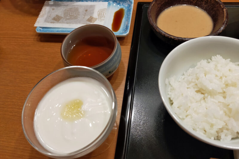 大室の杜 玉翠 朝食 ヨーグルト