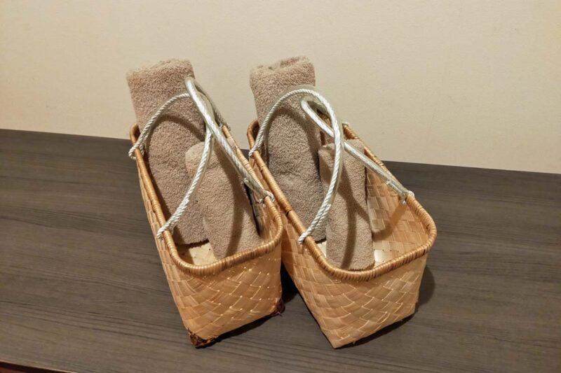 白馬ひふみ　露天風呂付スイート【季】　館内温泉用湯篭とタオルのセット