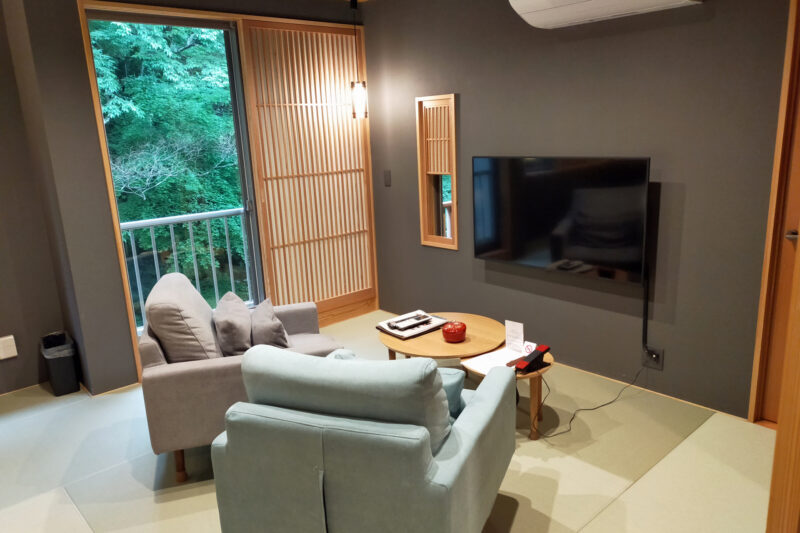 磐梯熱海温泉 守田屋 もみじスイート リビングルーム