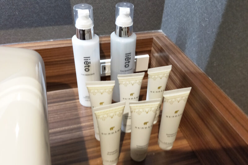 磐梯熱海温泉　守田屋　もみじスイート　洗面所　アメニティ