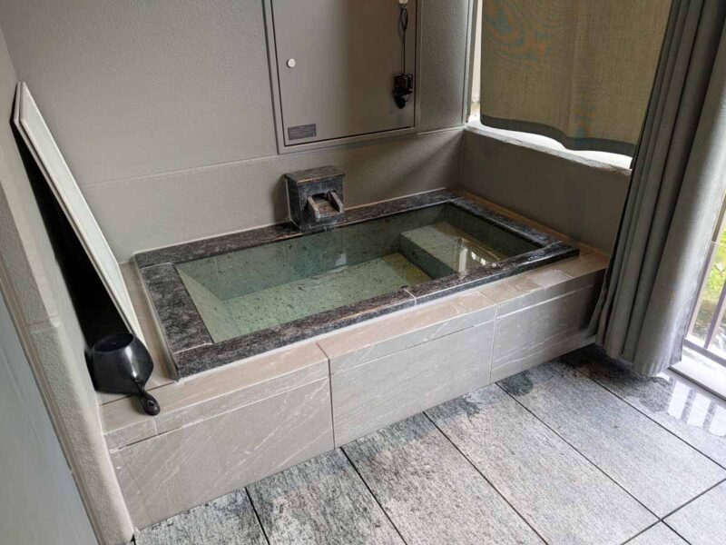 群馬　あらたし　みなかみ　温泉露天風呂