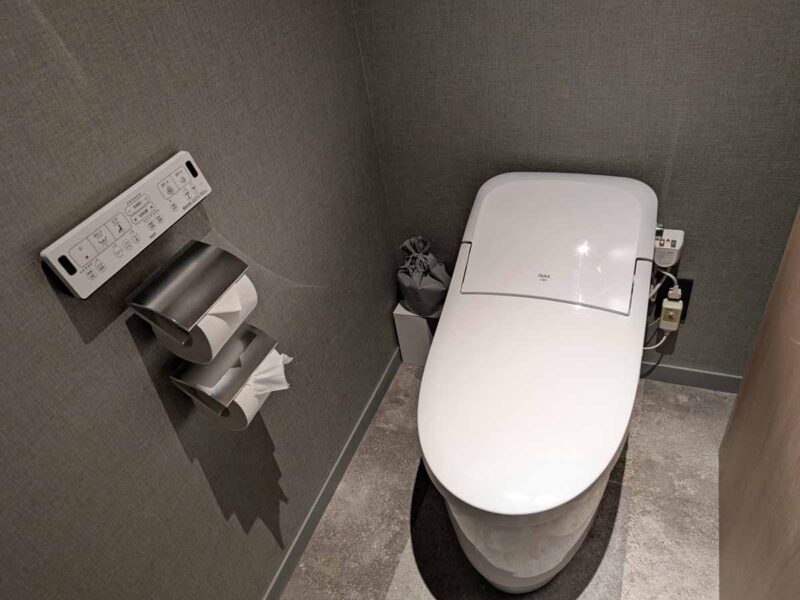 群馬　あらたし　みなかみ　ウオシュレット付きトイレ