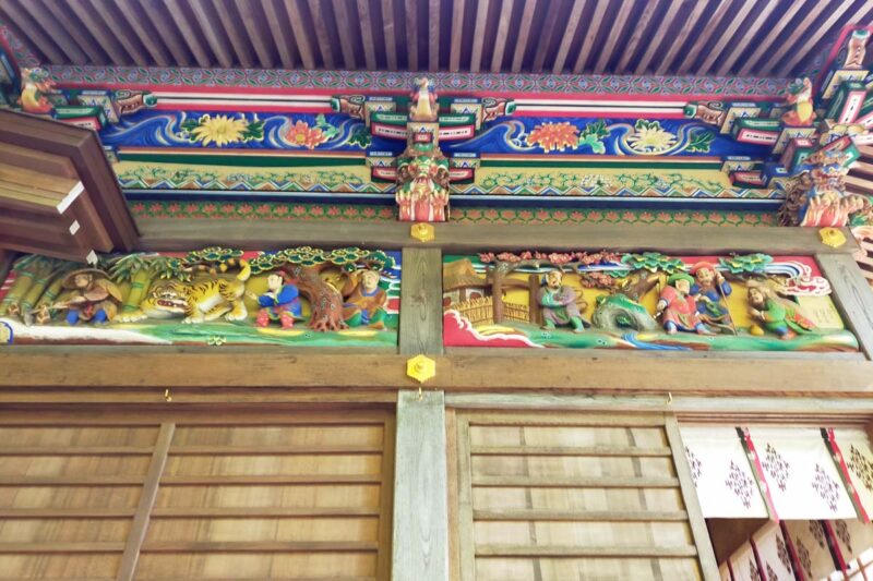 長瀞　宝登山神社　屋根周りの彫刻「中国二十四孝」