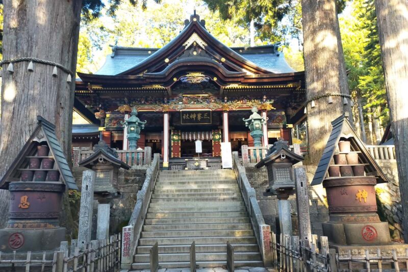秩父　三峯神社　拝殿・本殿