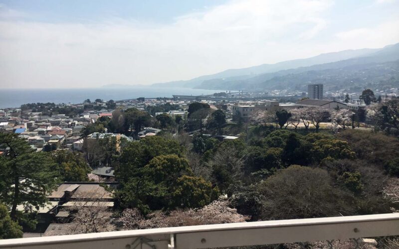 小田原城　天守から相模湾を望む