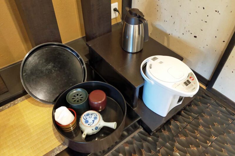 牧水荘土肥館 お茶セット