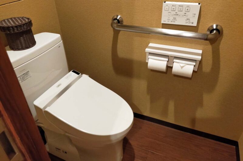秩父・長瀞温泉　花湯別邸　トイレ
