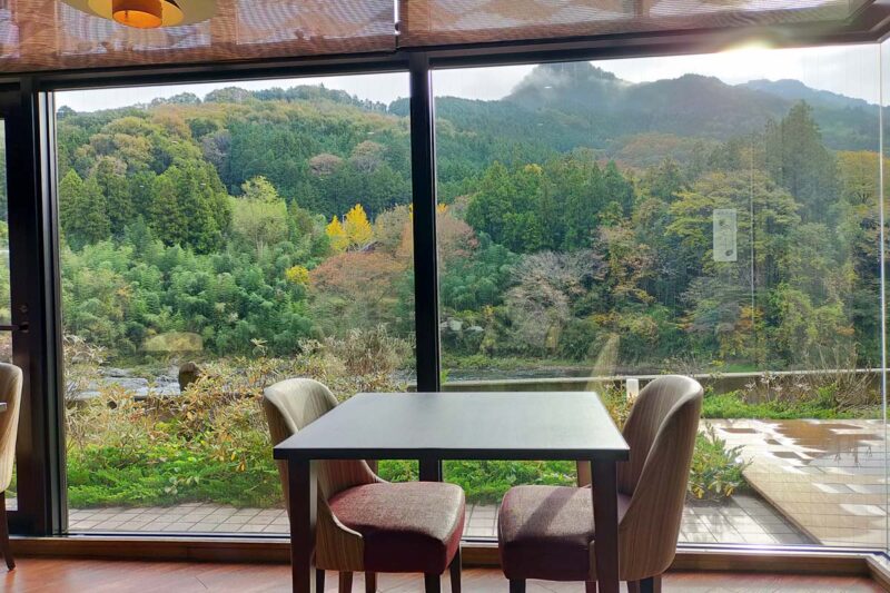 秩父・長瀞温泉　花湯別邸　レストランからの景色