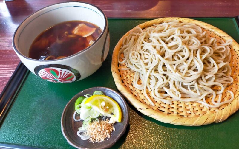 うちだ きのこのつけ汁そば全体