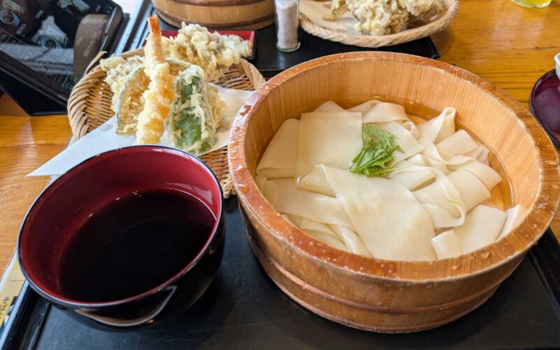 奥利根うどん本舗 天付きひもかわ